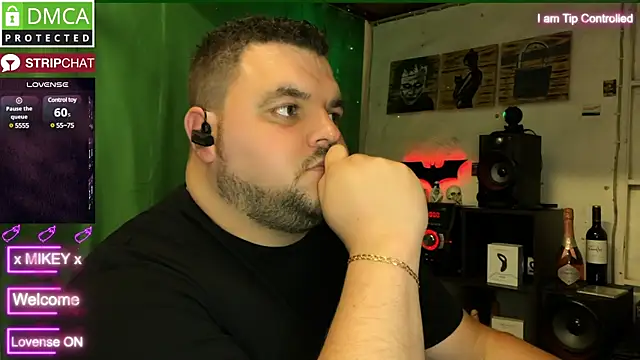 Snapshot of Mikey-HH chatting on 10, 12, 2024 Mikey-HH online show from 10, 12, 2024