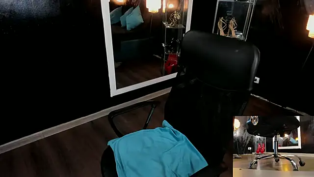 Snapshot of EvelynLexy chatting on 19, 2, 2025 EvelynLexy online show from 19, 2, 2025