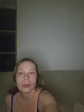 Snapshot of katiestevens chatting on 22, 12, 2025 katiestevens online show from 22, 12, 2025