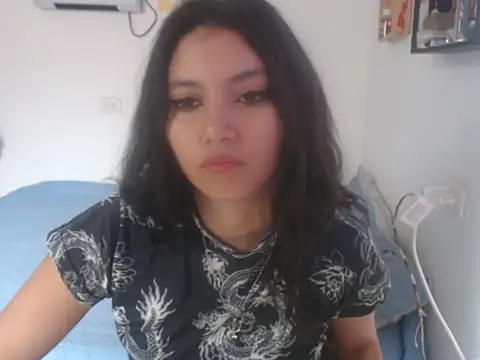 Snapshot of HannaKlein chatting on 19, 9, 2025 HannaKlein online show from 19, 9, 2025