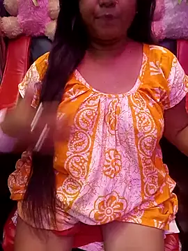 Snapshot of ella_mariya chatting on 6, 3, 2026 ella mariya online show from 6, 3, 2026