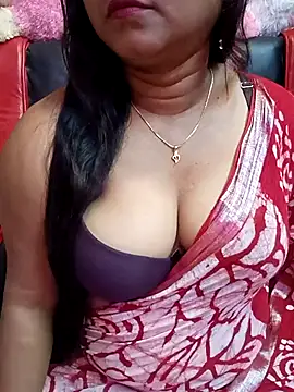 Snapshot of ella_mariya chatting on 1, 4, 2026 ella mariya online show from 1, 4, 2026