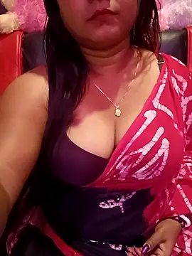 Snapshot of ella_mariya chatting on 9, 4, 2026 ella mariya online show from 9, 4, 2026