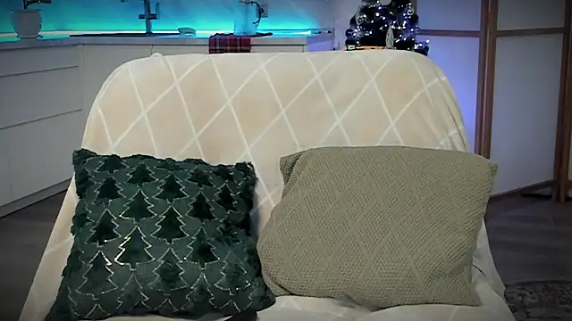 Devilina V online show from 9, 12, 2024