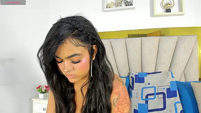 Snapshot of vahiolet_fuentes chatting on 17, 2, 2026 vahiolet fuentes online show from 17, 2, 2026