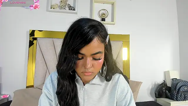 Snapshot of vahiolet_fuentes chatting on 20, 2, 2026 vahiolet fuentes online show from 20, 2, 2026