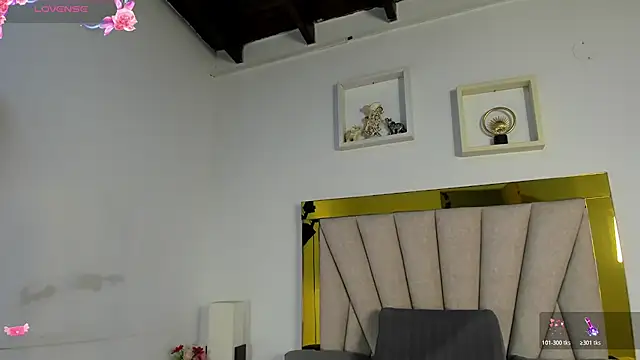 Snapshot of vahiolet_fuentes chatting on 27, 2, 2026 vahiolet fuentes online show from 27, 2, 2026