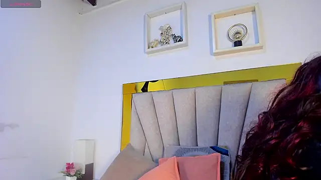 Snapshot of vahiolet_fuentes chatting on 21, 3, 2026 vahiolet fuentes online show from 21, 3, 2026