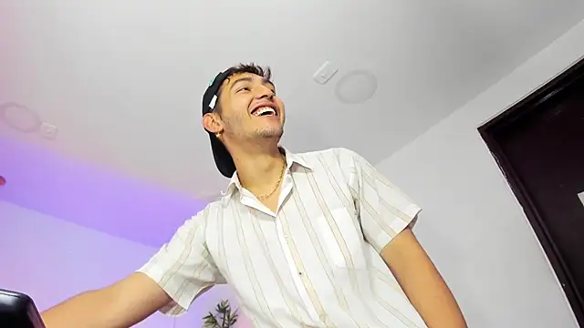 Snapshot of DiegoRogue_ chatting on 9, 12, 2024 DiegoRogue online show from 9, 12, 2024