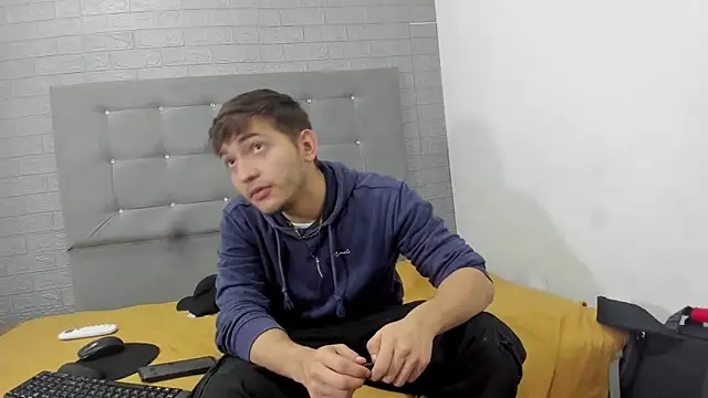 Snapshot of DiegoRogue_ chatting on 13, 12, 2024 DiegoRogue online show from 13, 12, 2024