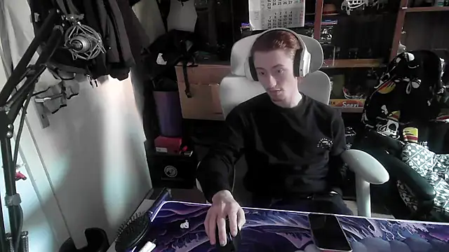 Snapshot of leon29leo chatting on 1, 10, 2025 leon29leo online show from 1, 10, 2025