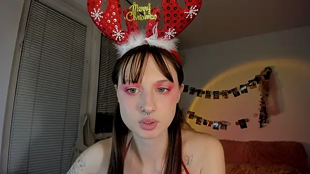 Snapshot of Jenny_darling_love chatting on 23, 12, 2024 Jenny darling love online show from 23, 12, 2024