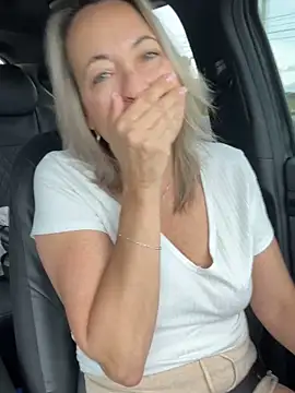 Cherry-red-xo online show from 24, 9, 2025