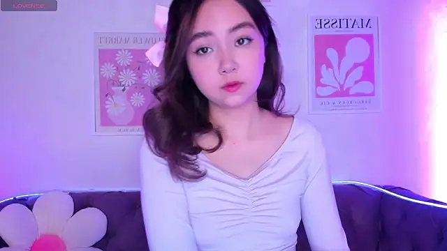 Fluffy Rose online show from 16, 1, 2025