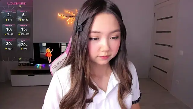 Snapshot of Fluffy_Rose chatting on 28, 9, 2025 Fluffy Rose online show from 28, 9, 2025