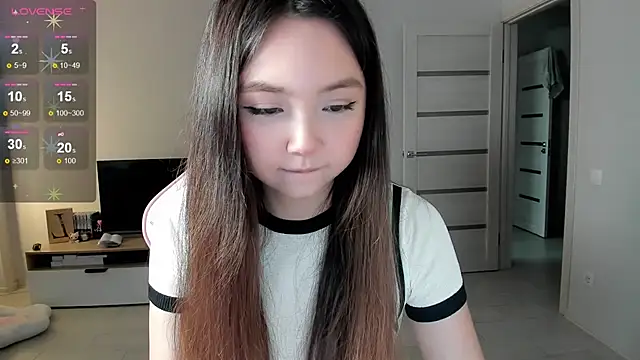 Snapshot of Fluffy_Rose chatting on 6, 3, 2026 Fluffy Rose online show from 6, 3, 2026