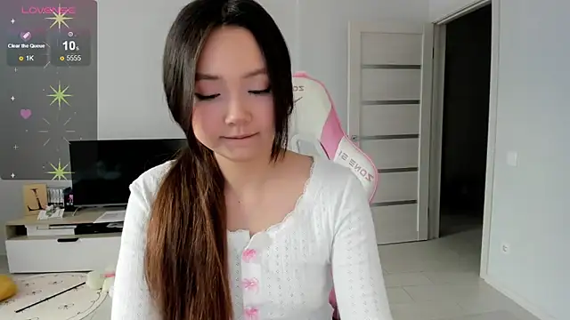 Snapshot of Fluffy_Rose chatting on 11, 4, 2026 Fluffy Rose online show from 11, 4, 2026