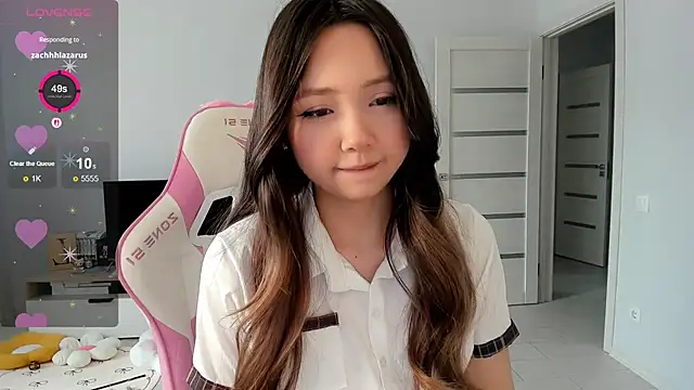 Snapshot of Fluffy_Rose chatting on 18, 4, 2026 Fluffy Rose online show from 18, 4, 2026