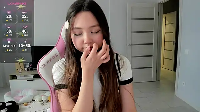 Snapshot of Fluffy_Rose chatting on 13, 5, 2026 Fluffy Rose online show from 13, 5, 2026