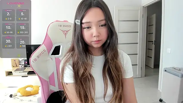 Fluffy Rose online show from 20, 6, 2026