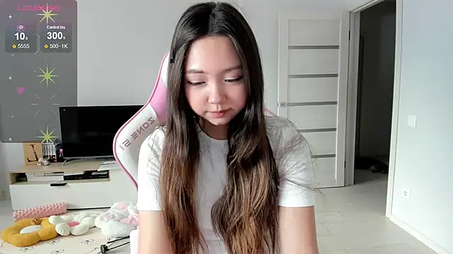 Fluffy Rose online show from 11, 7, 2026