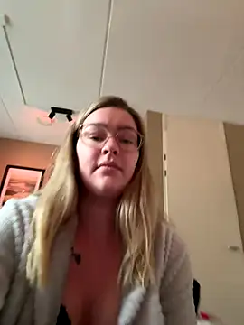 xX HotCouple Xx online show from 21, 9, 2025