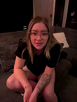 Snapshot of xX_HotCouple_Xx chatting on 18, 11, 2025 xX HotCouple Xx online show from 18, 11, 2025