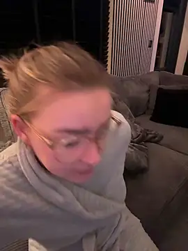 Snapshot of xX_HotCouple_Xx chatting on 21, 12, 2025 xX HotCouple Xx online show from 21, 12, 2025