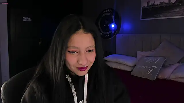 Simone Phill online show from 27, 1, 2025