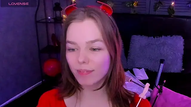 Snapshot of Tina_Tayllor chatting on 9, 3, 2025 Tina Tayllor online show from 9, 3, 2025