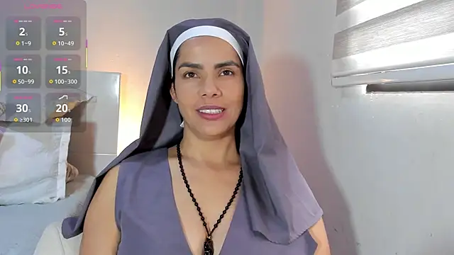 ClaraMariaMon online show from 18, 12, 2025