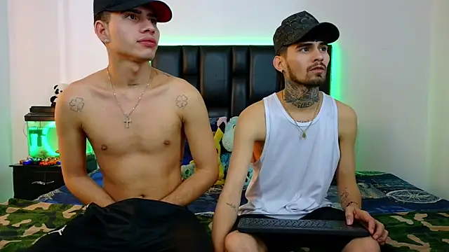 Snapshot of Brutal_Sex_Fucking chatting on 4, 3, 2026 Brutal Sex Fucking online show from 4, 3, 2026