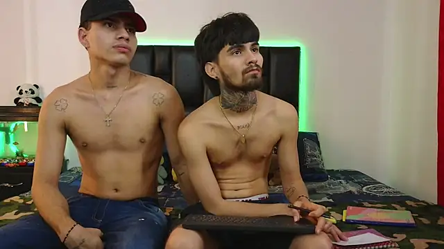 Snapshot of Brutal_Sex_Fucking chatting on 16, 3, 2026 Brutal Sex Fucking online show from 16, 3, 2026