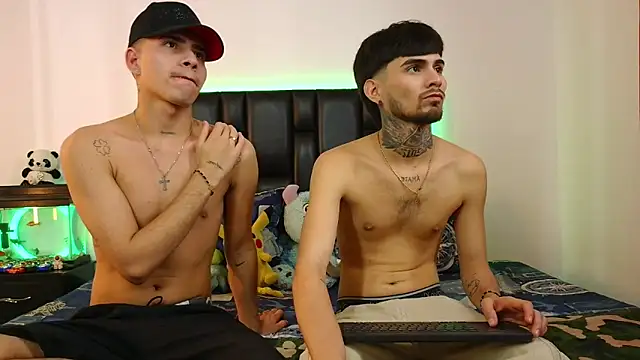 Snapshot of Brutal_Sex_Fucking chatting on 18, 3, 2026 Brutal Sex Fucking online show from 18, 3, 2026