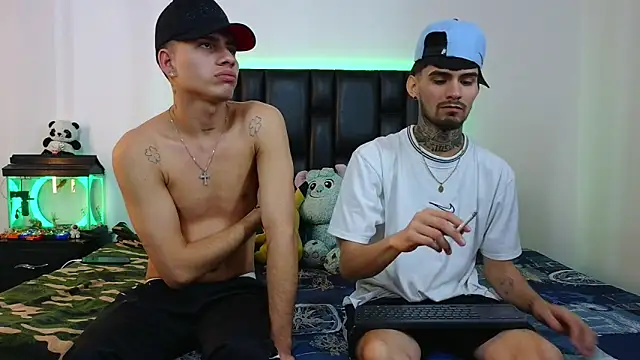 Snapshot of Brutal_Sex_Fucking chatting on 20, 3, 2026 Brutal Sex Fucking online show from 20, 3, 2026