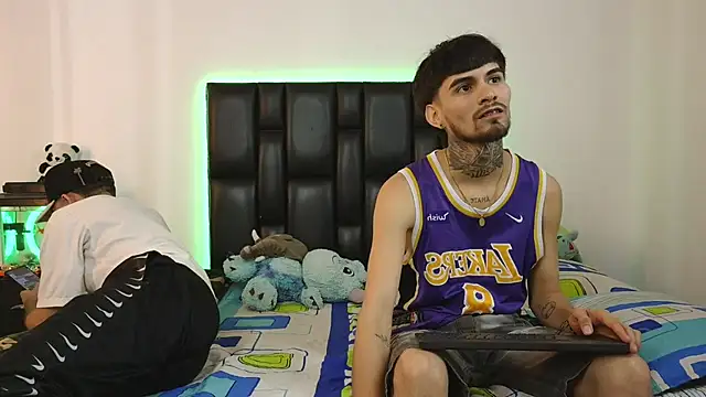 Snapshot of Brutal_Sex_Fucking chatting on 21, 3, 2026 Brutal Sex Fucking online show from 21, 3, 2026