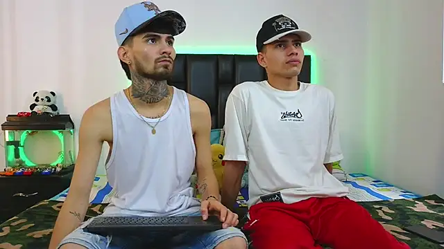 Snapshot of Brutal_Sex_Fucking chatting on 25, 3, 2026 Brutal Sex Fucking online show from 25, 3, 2026