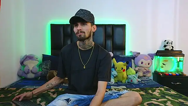 Snapshot of Brutal_Sex_Fucking chatting on 6, 5, 2026 Brutal Sex Fucking online show from 6, 5, 2026