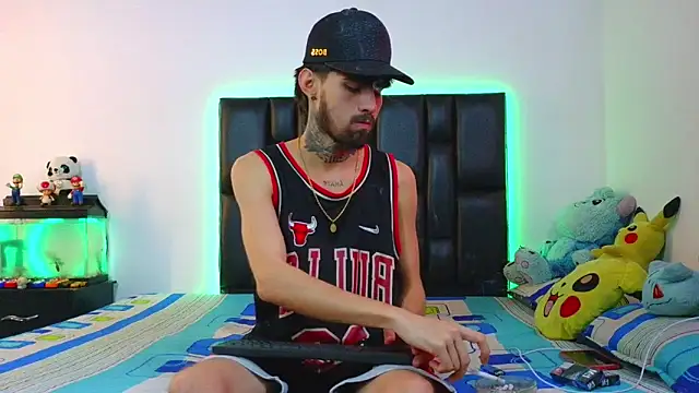 Snapshot of Brutal_Sex_Fucking chatting on 30, 5, 2026 Brutal Sex Fucking online show from 30, 5, 2026