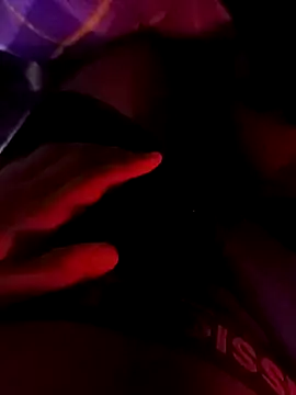 xyrus  online show from 29, 12, 2024