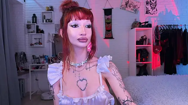 Snapshot of Marcellean chatting on 13, 10, 2025 Marcellean online show from 13, 10, 2025