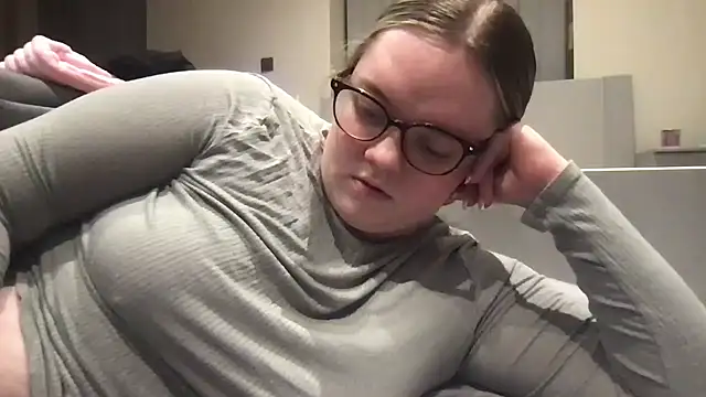 honeyyy24 online show from 9, 5, 2026