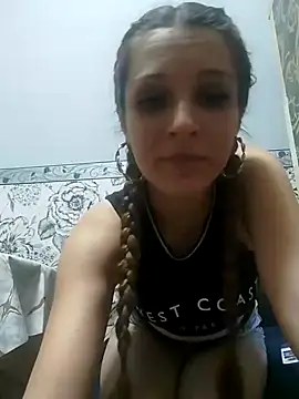 Snapshot of Amira_17 chatting on 19, 12, 2024 Amira 17 online show from 19, 12, 2024