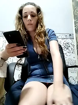 Snapshot of Amira_17 chatting on 18, 3, 2025 Amira 17 online show from 18, 3, 2025
