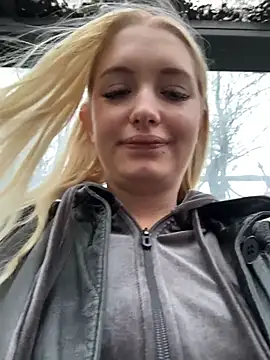 Snapshot of Milkyy_wway chatting on 5, 11, 2025 Milkyy wway online show from 5, 11, 2025