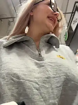 Snapshot of Milkyy_wway chatting on 12, 1, 2026 Milkyy wway online show from 12, 1, 2026