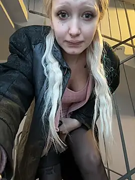 Snapshot of Milkyy_wway chatting on 2, 2, 2026 Milkyy wway online show from 2, 2, 2026