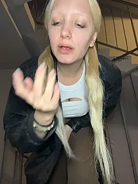 Snapshot of Milkyy_wway chatting on 7, 2, 2026 Milkyy wway online show from 7, 2, 2026