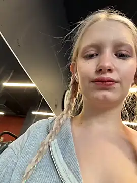 Snapshot of Milkyy_wway chatting on 21, 2, 2026 Milkyy wway online show from 21, 2, 2026