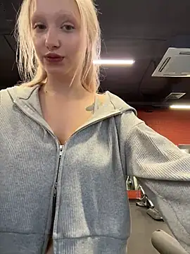 Snapshot of Milkyy_wway chatting on 22, 2, 2026 Milkyy wway online show from 22, 2, 2026